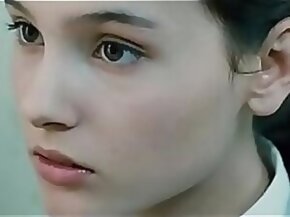 Cute brunette chick in xxx retro video